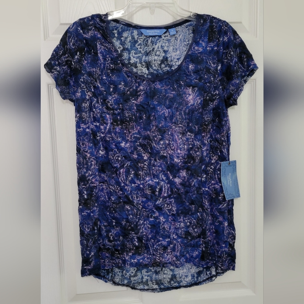 Simply Vera navy/purple print soft crinkle top in med. Great for spring/summer.
